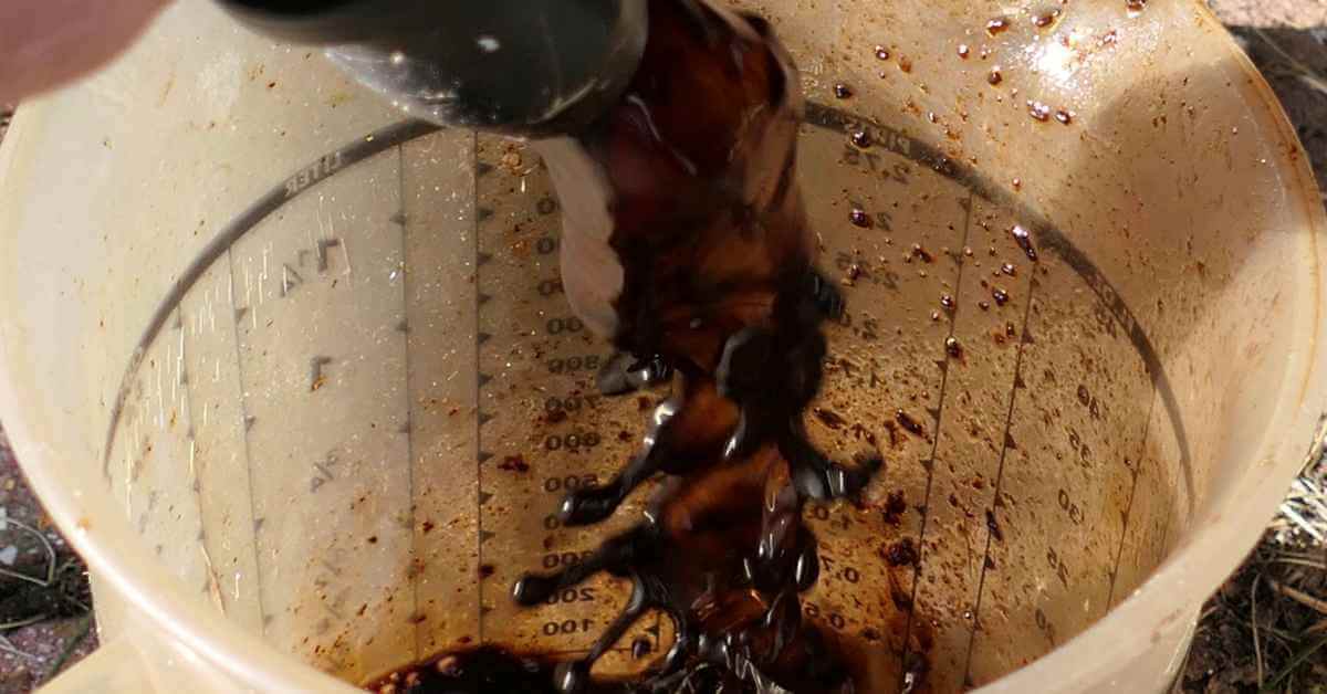 how to make compost tea - featured image